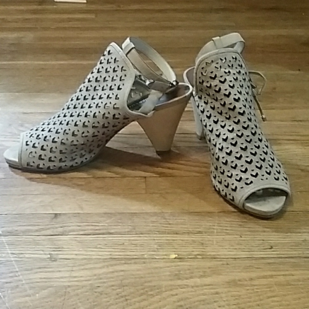 Matt Bernson strappy peep toe mule